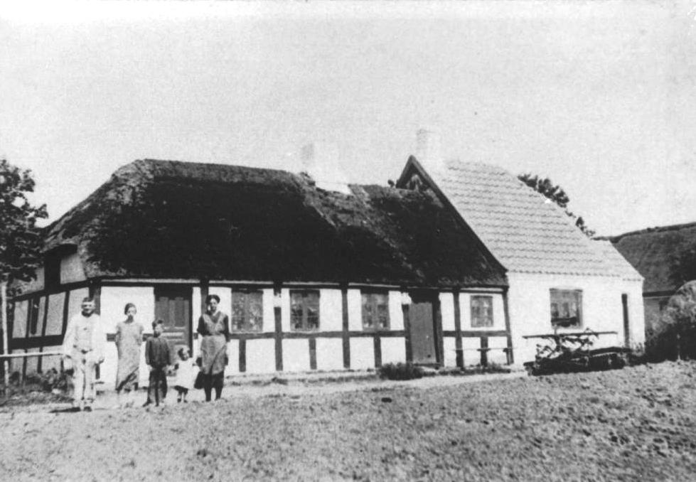 1926. Kresten Jacobsen, Agnete Sauer, Egon Juul Jensen, Aase Jensen, Anne Jensen. Foto: lokalhistorisk arkiv B3277