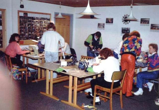 Veddum Oplysningsforbund VOF holder sykursus i 1992