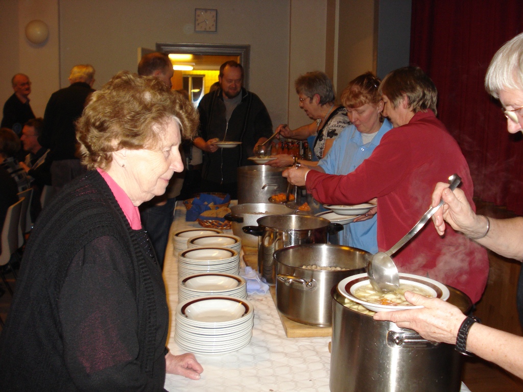 Fællesspisning i Veddum sal 11/2 2013. Foto: Danny Juul Jensen.