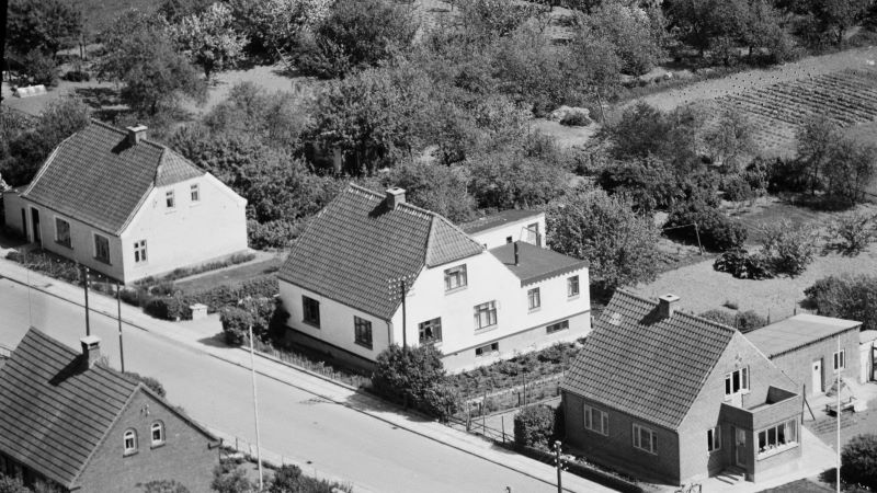 1959 Sylvest Jensen Luftfoto; Det Kgl. Bibliotek.
http://www5.kb.dk/danmarksetfraluften/images/luftfo/2011/maj/luftfoto/object1805263