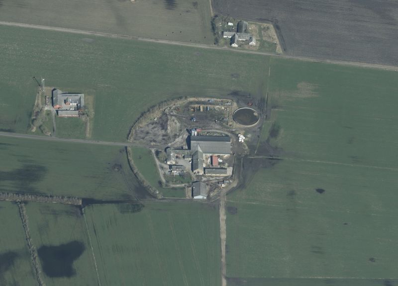 Skråfoto 2023 fra Styrelsen for Dataforsyning og Effektivisering, CC BY 4.0, hentet jun. 2025.  https://skraafoto.dataforsyningen.dk/?center=574535.75%2C6294307.26&item=2023_81_06_2_0011_00000573&year=2023&orientation=north