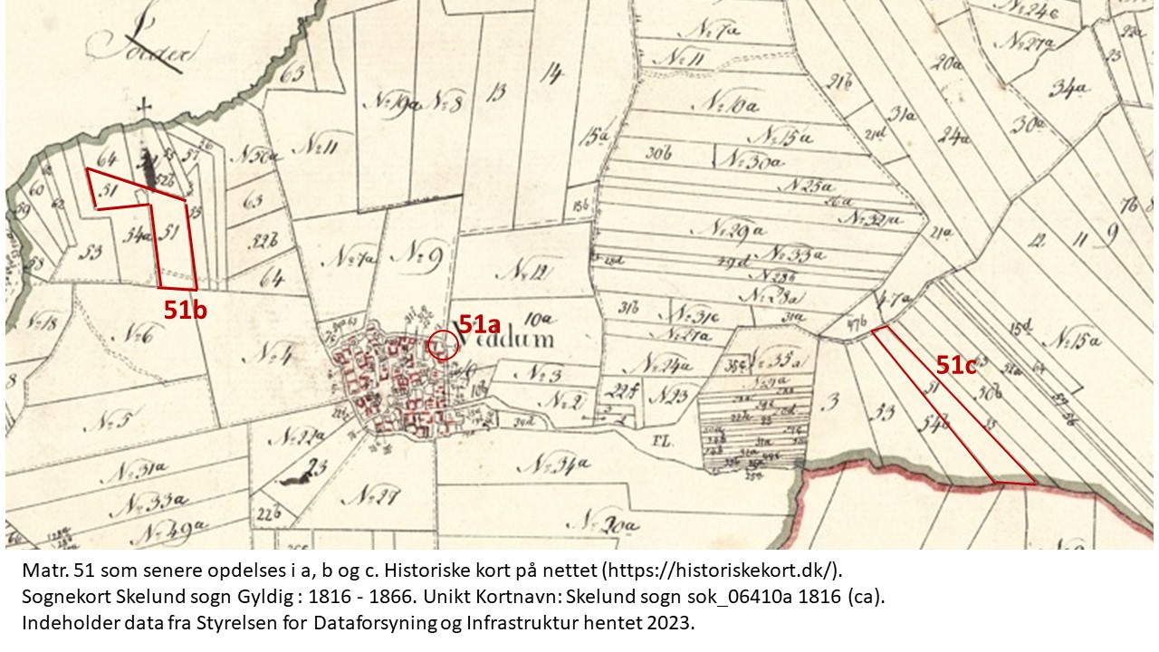 Matr. 51 som senere opdelses i a, b og c. Historiske kort på nettet (https://historiskekort.dk/). 
Sognekort Skelund sogn Gyldig : 1816 - 1866. Unikt Kortnavn: Skelund sogn sok_06410a 1816 (ca). 
Indeholder data fra Styrelsen for Dataforsyning og Infrastruktur hentet 2023.