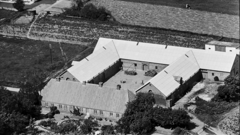  1948 Aalborg Luftfoto;  Det Kgl. Bibliotek https://www.kb.dk/danmarksetfraluften/images/luftfo/2011/maj/luftfoto/object1635212